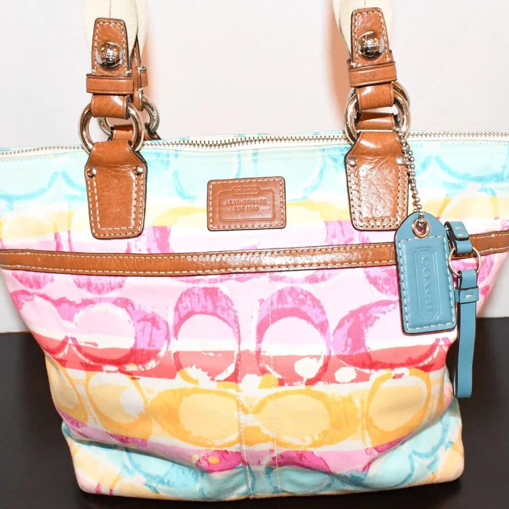 Cute & Colorful Vintage Coach Hampton Watercolor Bucket Tote - Picture 2 of 10